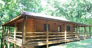 Eureka Springs Ozark Mountains Cabins with outdoor hot tubs